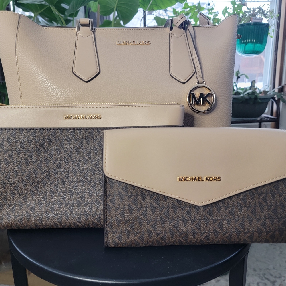 Michael Kors Kimberly 3-in-1 Tote Set